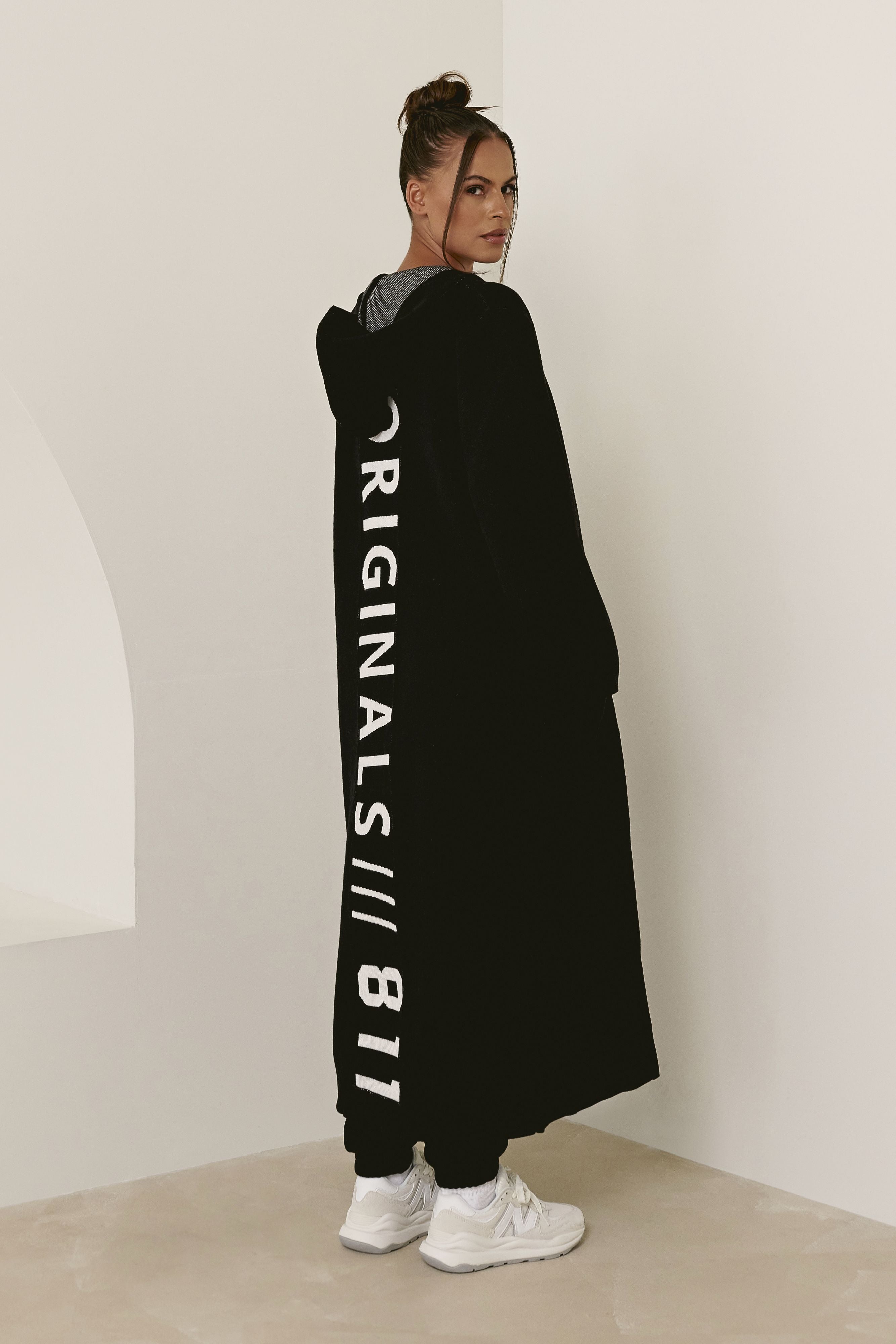 811 LOGO JACKET